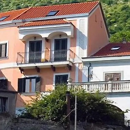 Farfalle E Gabbiani Couette-café 4*
