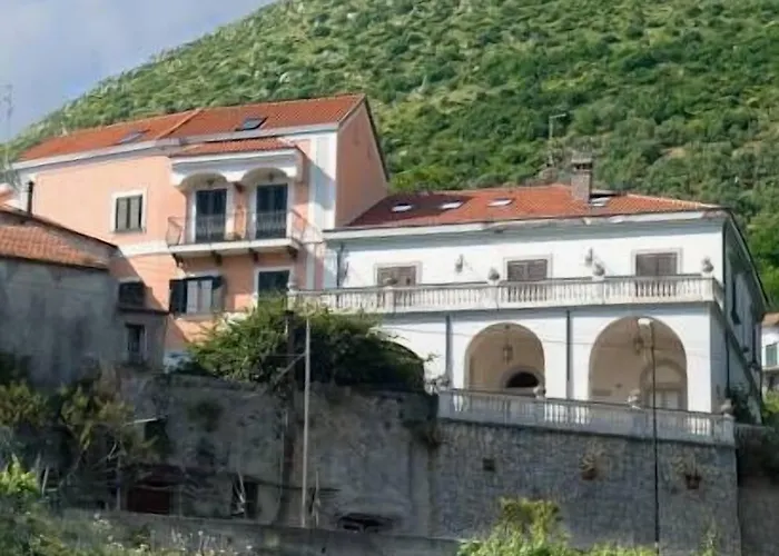Oda ve Kahvaltı Farfalle E Gabbiani 4*