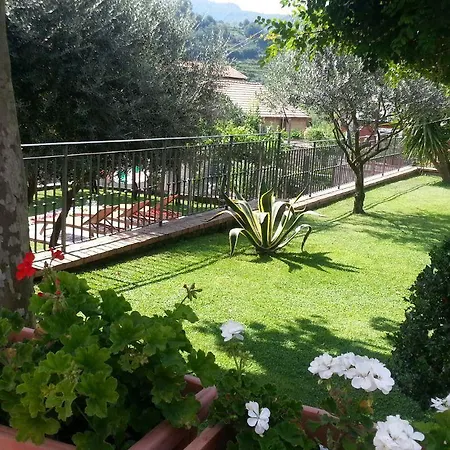 Farfalle E Gabbiani Bed & Breakfast 4*