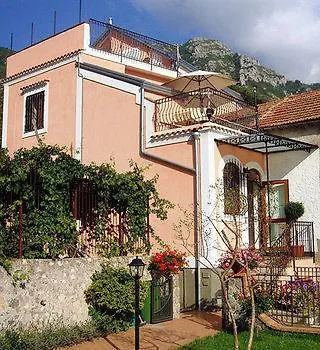 Bed & Breakfast Farfalle E Gabbiani Tramonti